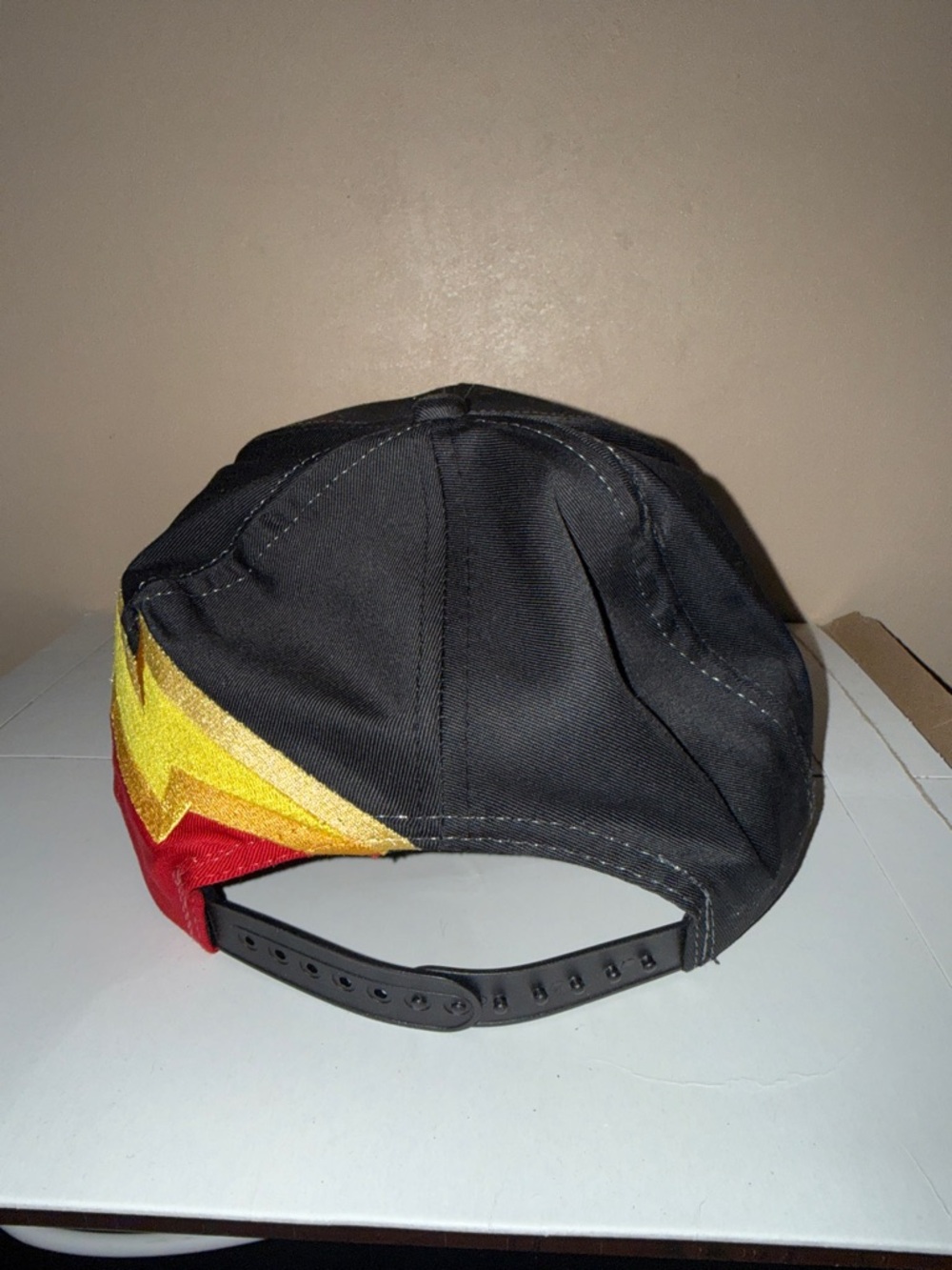 Arizona Grateful Dead Black Red Yellow Lightning Bear Cap - Picture 3 of 6